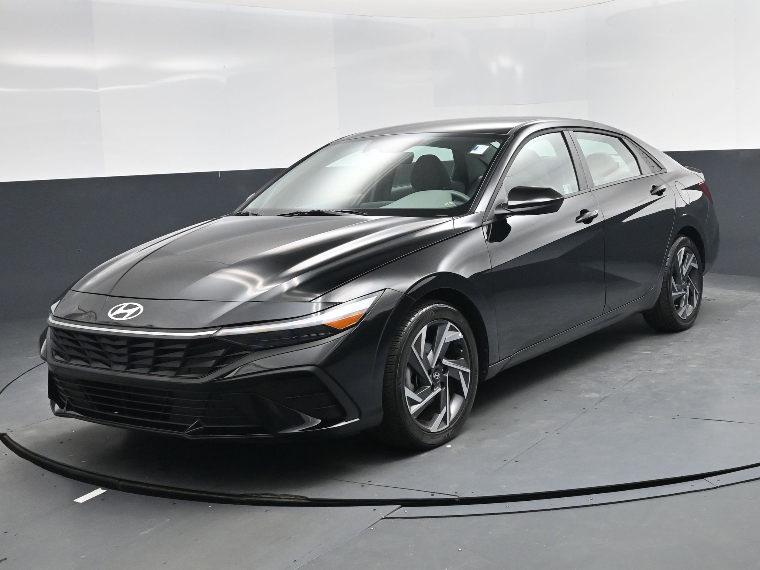 2025 Hyundai Elantra Sedan 