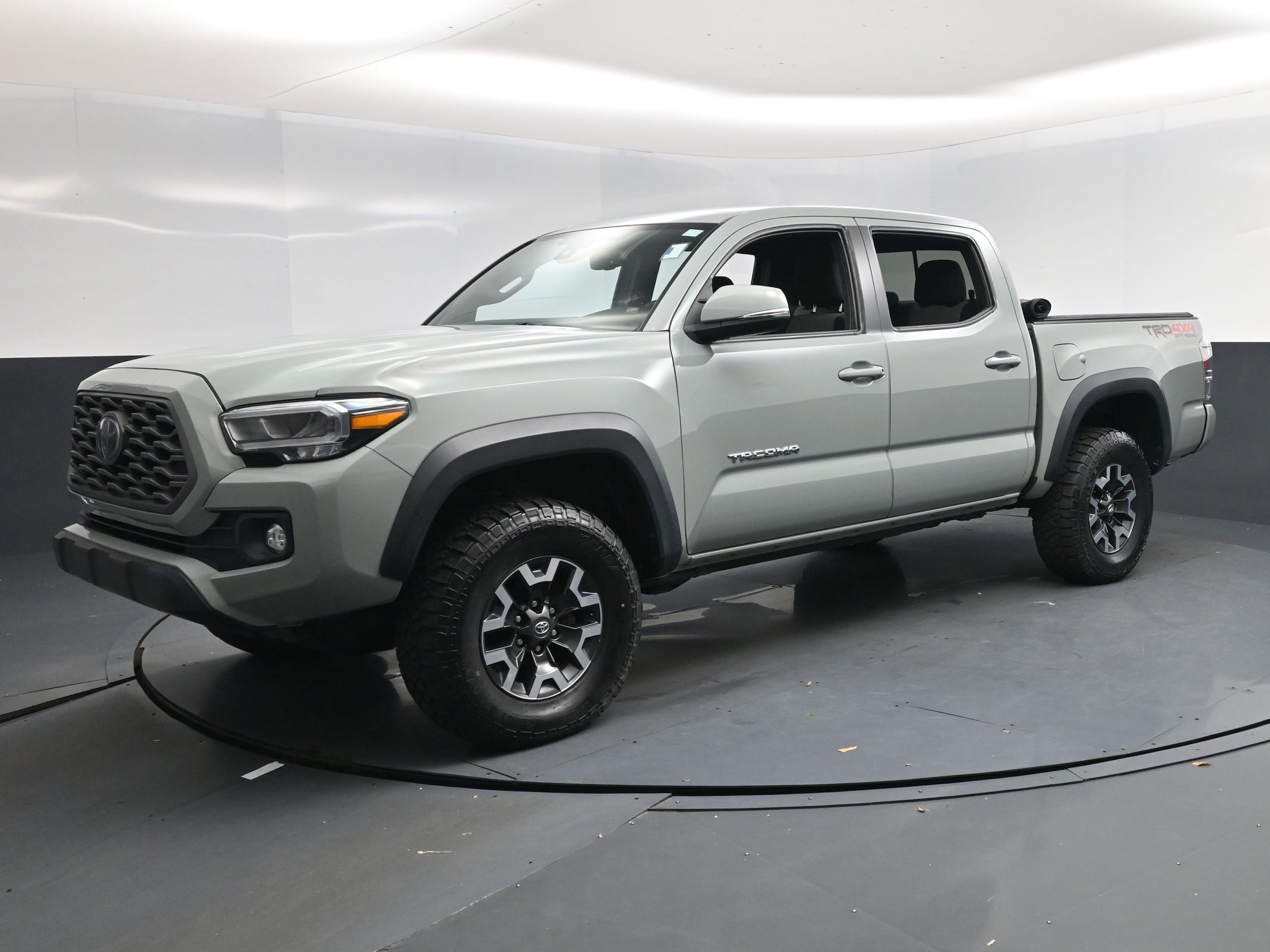 2022 Toyota Tacoma TRD Off Road's photo