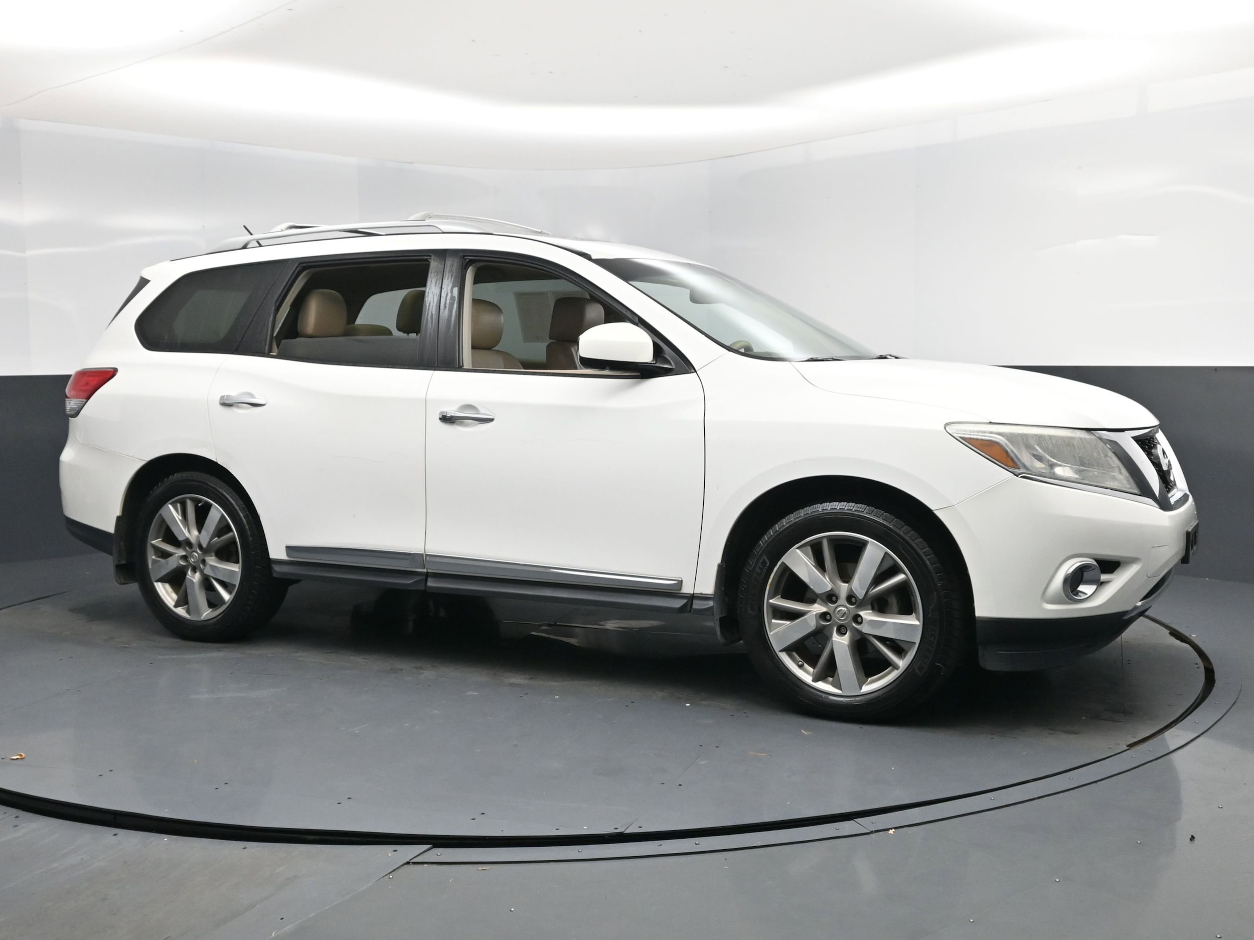 Used 2013 Nissan Pathfinder Platinum with VIN 5N1AR2MM1DC643198 for sale in Winston-Salem, NC