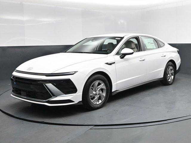 2026 Hyundai Sonata SE's photo