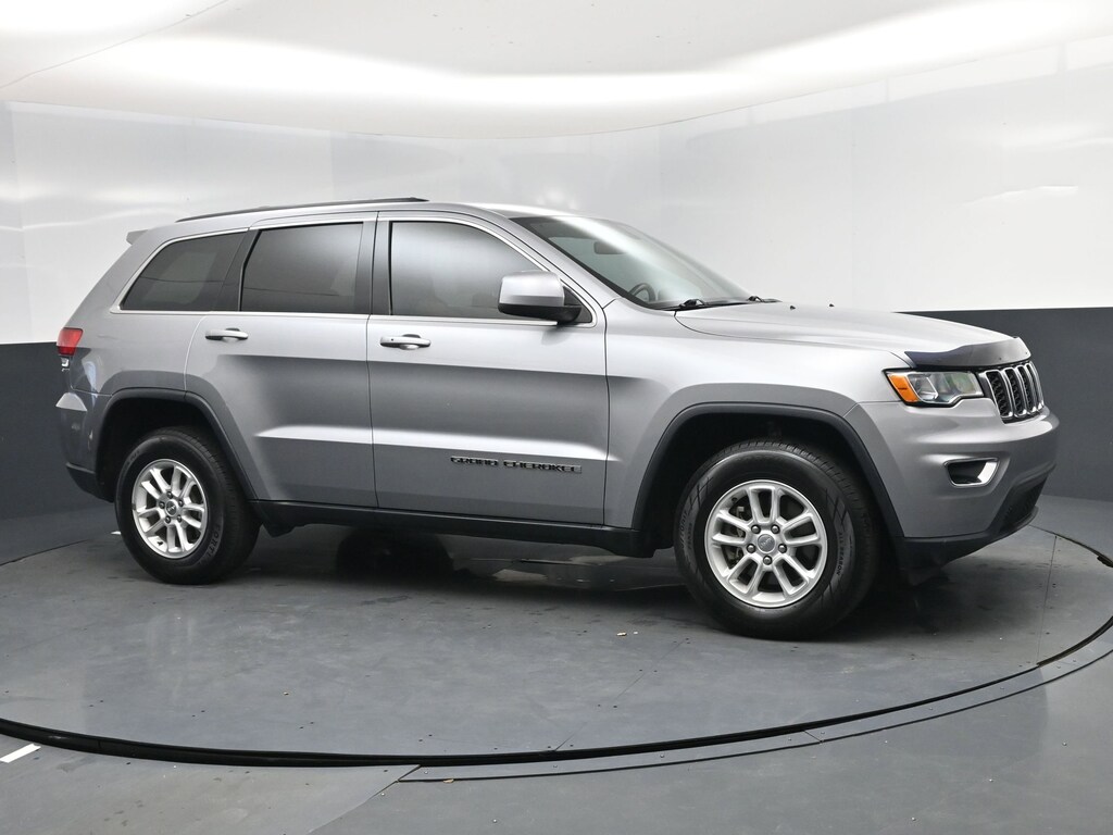 Used 2019 Jeep Grand Cherokee Laredo SUV