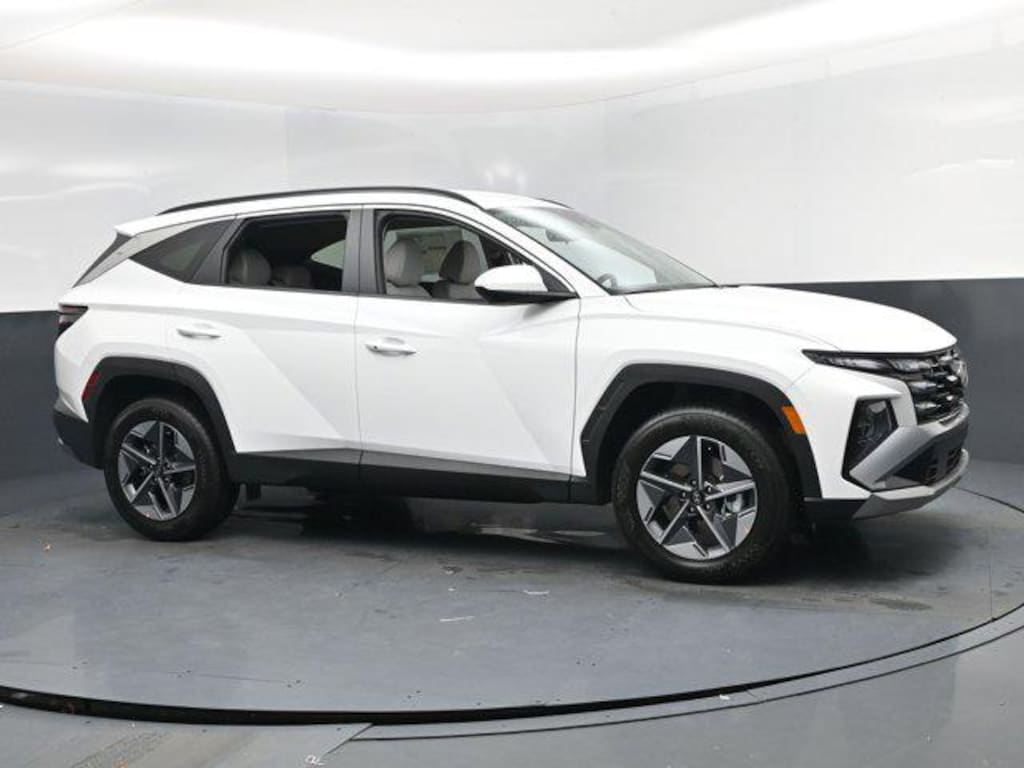 New 2026 Hyundai Tucson SEL AWD SUV