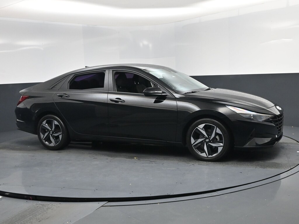 Used 2023 Hyundai Elantra SEL Sedan