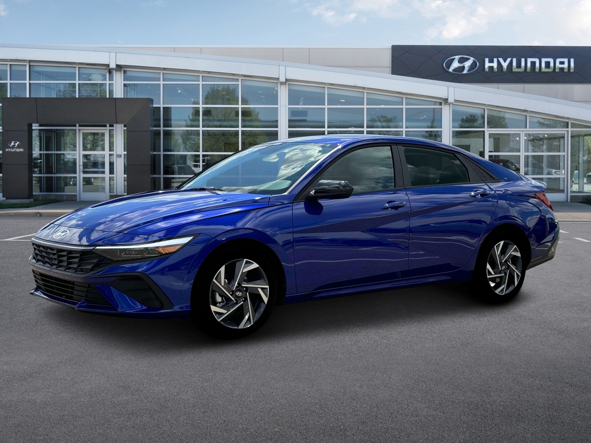 2025 Hyundai Elantra SEL Sport photo 2