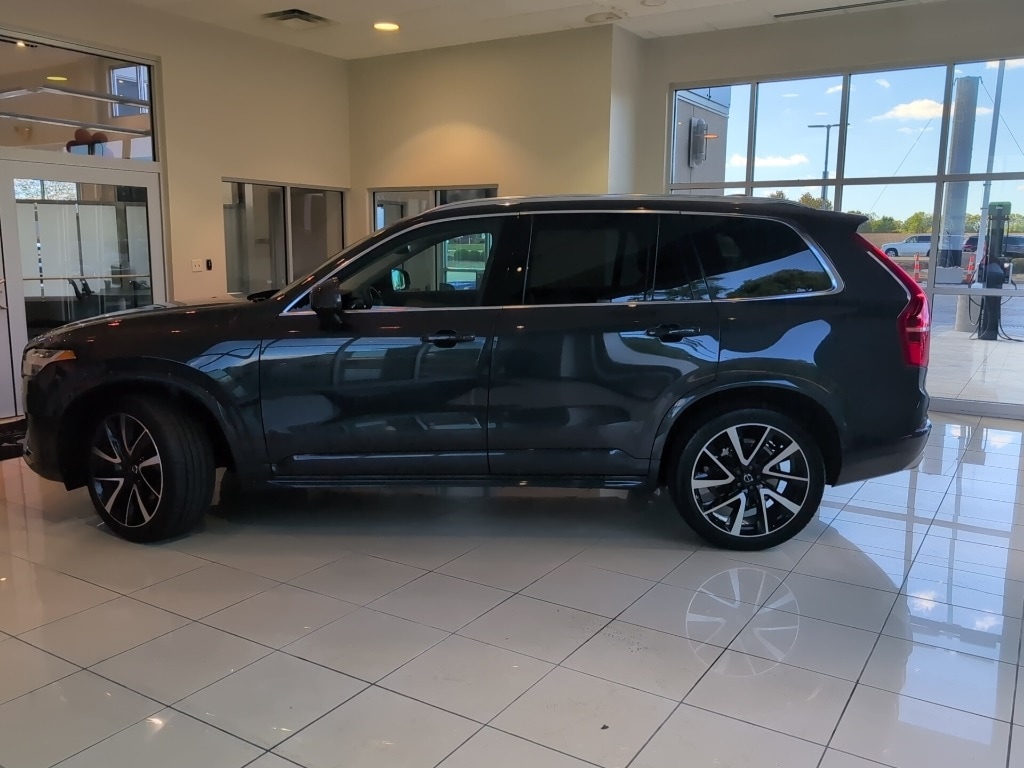 Used 2021 Volvo XC90 T6 Momentum 7 Passenger SUV