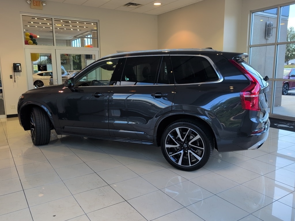Used 2021 Volvo XC90 T6 Momentum 7 Passenger SUV