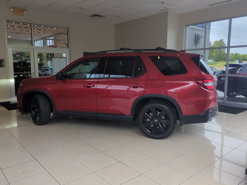 Used 2025 Honda Pilot Black Edition SUV