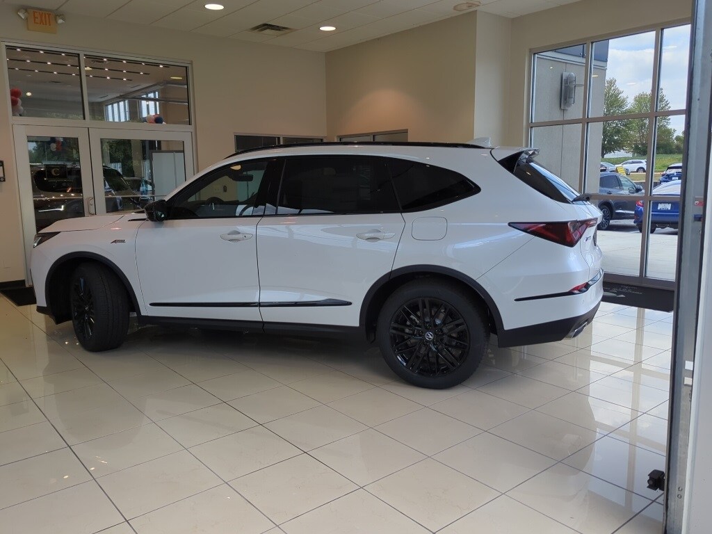 2026 Acura MDX SH-AWD A-Spec Advance photo 3