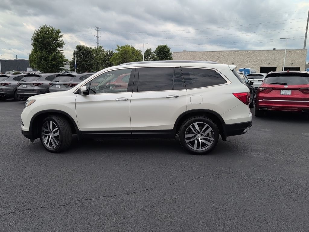 Used 2017 Honda Pilot Touring AWD SUV