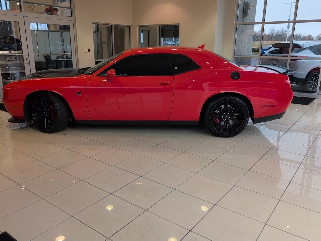 Used 2016 Dodge Challenger SRT Hellcat Coupe