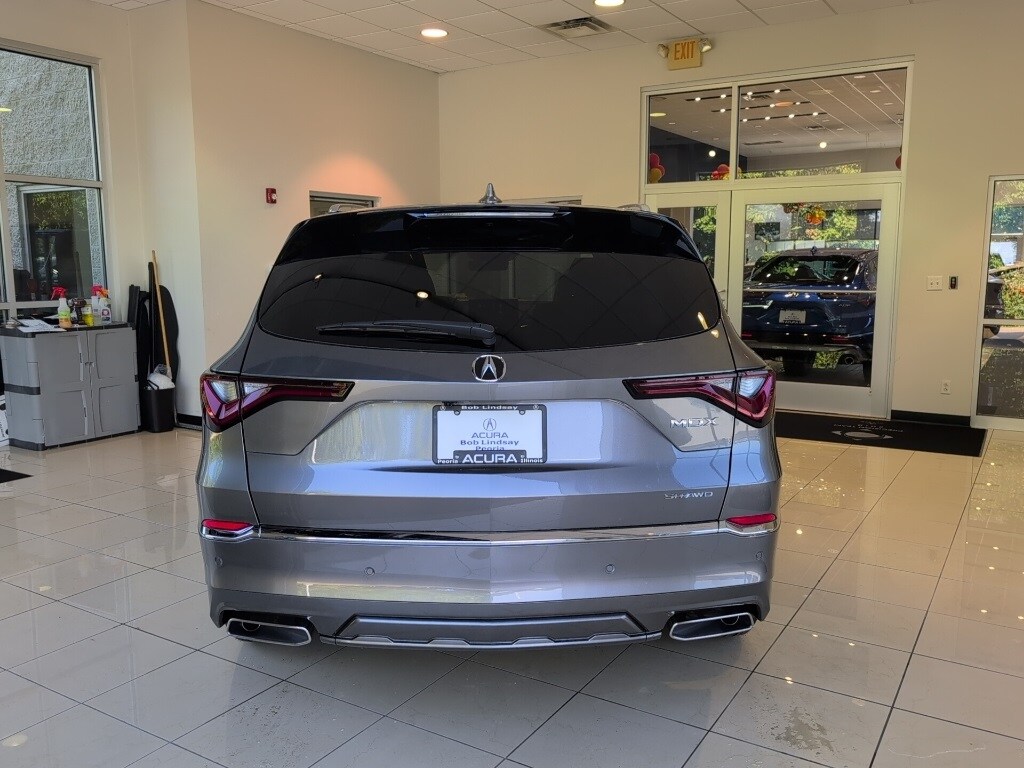 2026 Acura MDX SH-AWD Advance photo 3