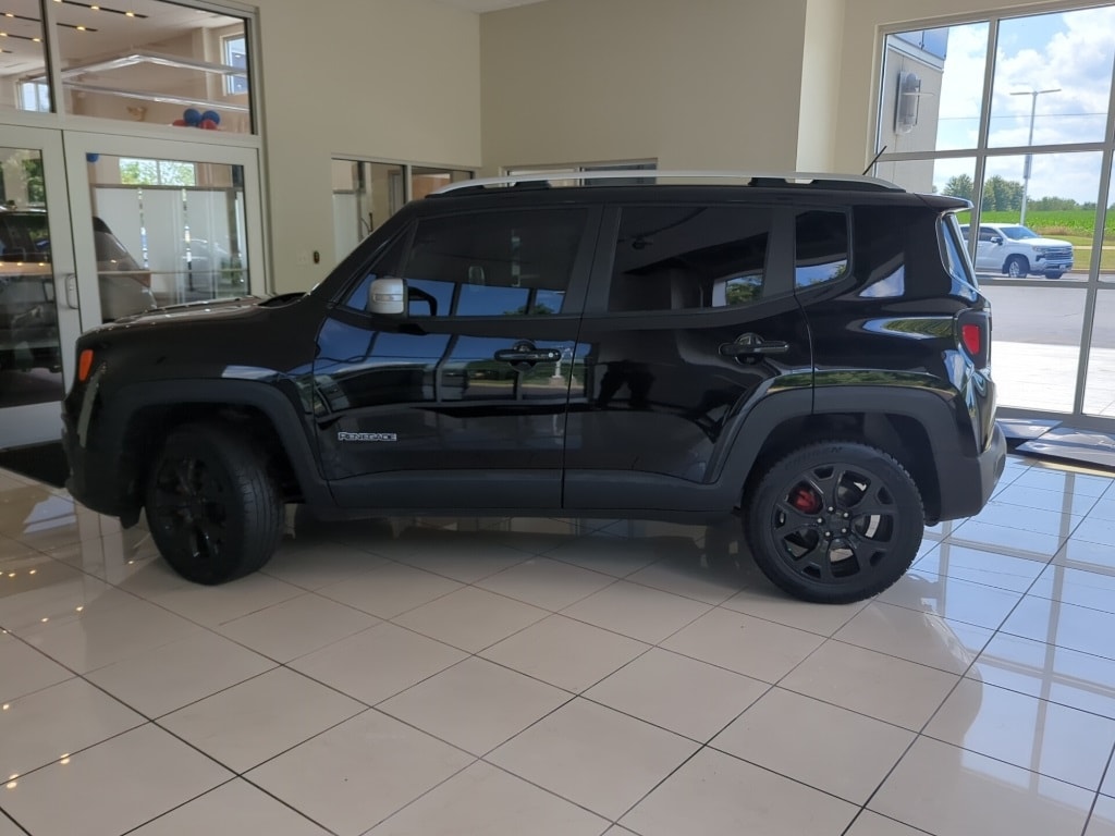 Used 2017 Jeep Renegade Limited with VIN ZACCJBDB0HPG31211 for sale in Peoria, IL