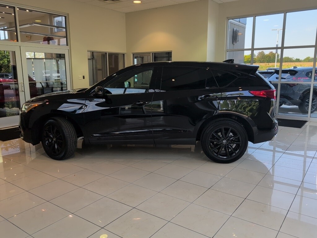 2025 Acura RDX photo 2