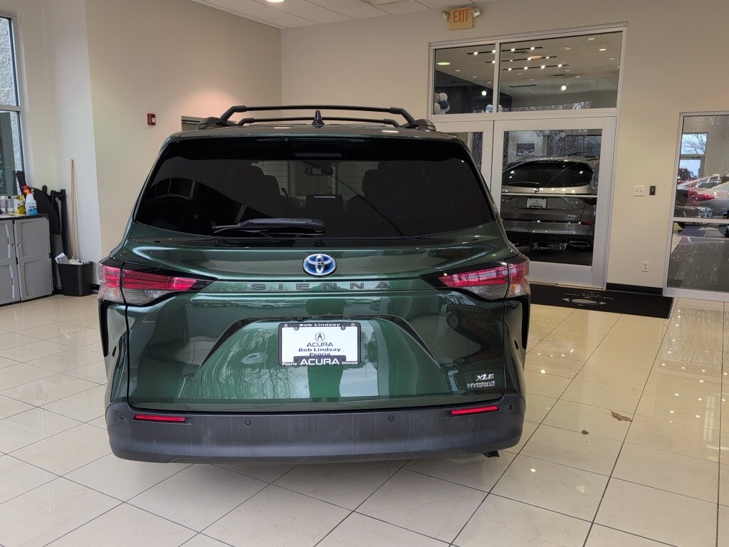 Used 2021 Toyota Sienna XLE Van