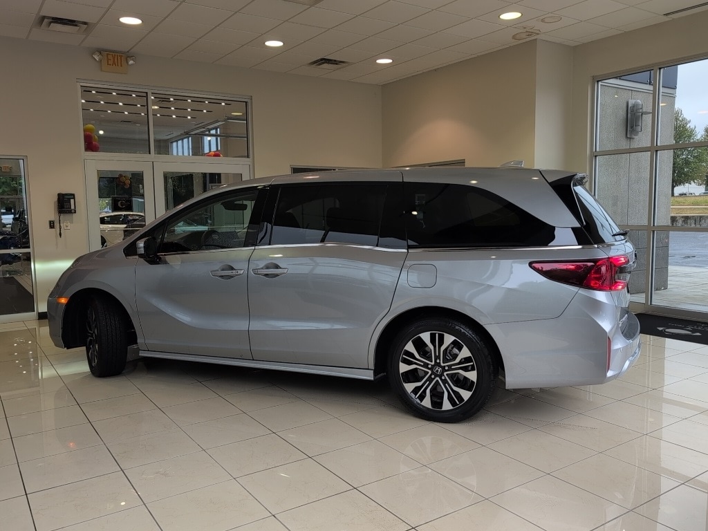 Used 2025 Honda Odyssey Elite Van