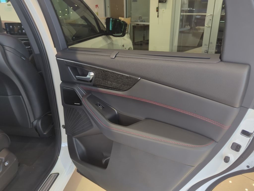 2026 Acura MDX Type S w/Advance Package - Photo 13