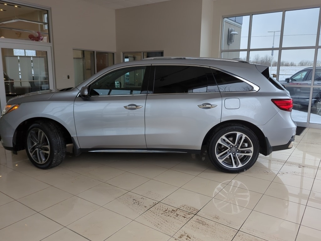 Used 2018 Acura MDX Advance Package with VIN 5J8YD4H81JL002818 for sale in Peoria, IL