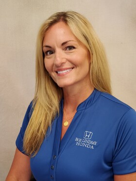 Staff member Janet Higgins from ID_62d5274e7142