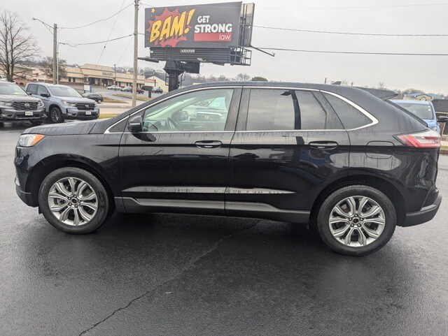 2024 Ford Edge Titanium photo 4