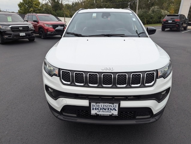 Used 2023 Jeep Compass Latitude with VIN 3C4NJDBN4PT552732 for sale in Peoria, IL