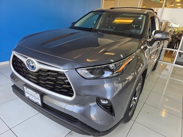 2022 Toyota Highlander Hybrid XLE