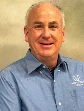 Staff member Scott Woger from ID_62d5274e7142