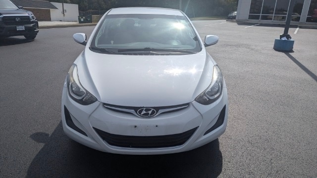 Used 2016 Hyundai Elantra SE with VIN 5NPDH4AE3GH675897 for sale in Peoria, IL