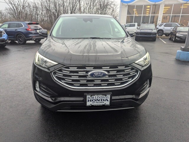 2024 Ford Edge Titanium photo 3