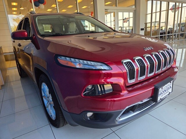2017 Jeep Cherokee Limited photo 2