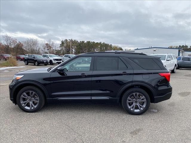 2023 Ford Explorer XLT's photo