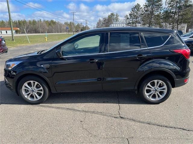 Used 2019 Ford Escape SE with VIN 1FMCU9GD5KUA79994 for sale in Bemidji, Minnesota