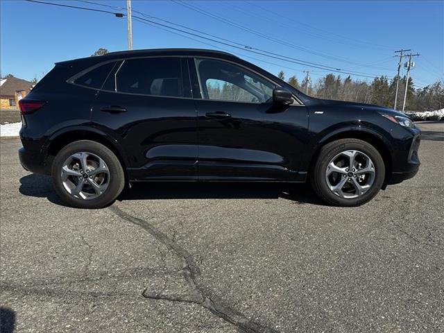 2023 Ford Escape ST-Line AWD's photo