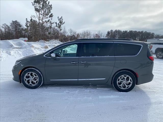 Used 2022 Chrysler Pacifica Limited with VIN 2C4RC1GG5NR178183 for sale in Bemidji, Minnesota