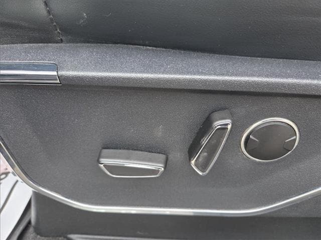 2023 Ford F-150 Platinum - Photo 18