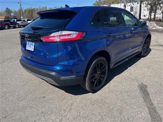 2023 Ford Edge SEL photo 4