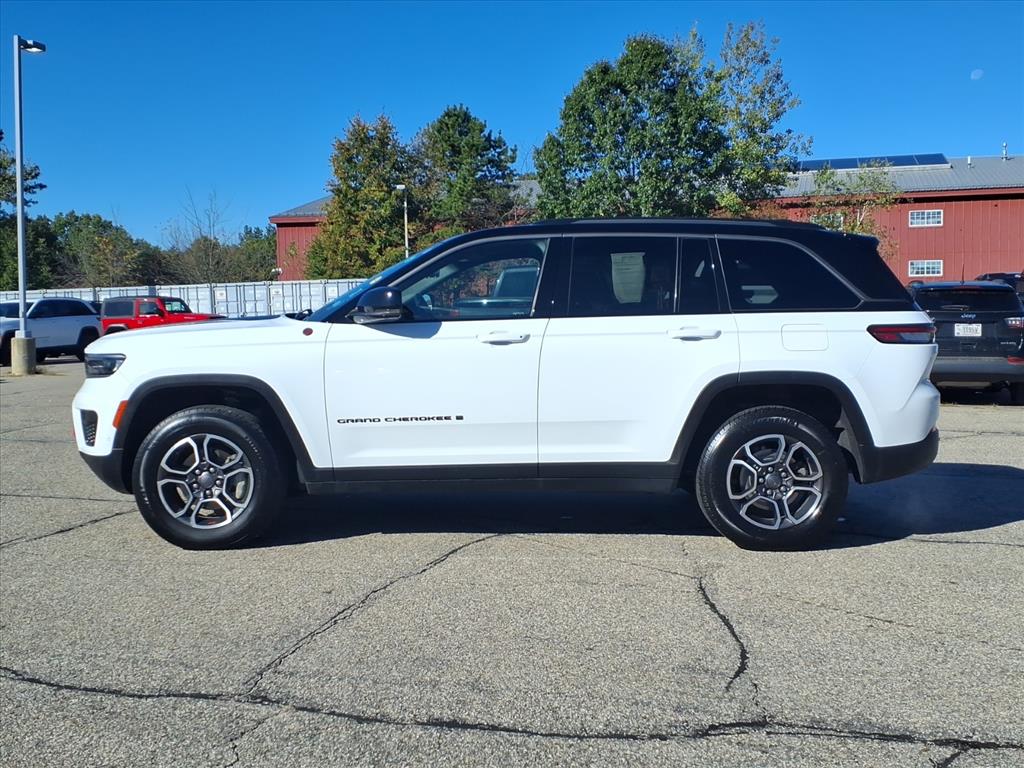 2022 Jeep Grand Cherokee Trailhawk photo 4