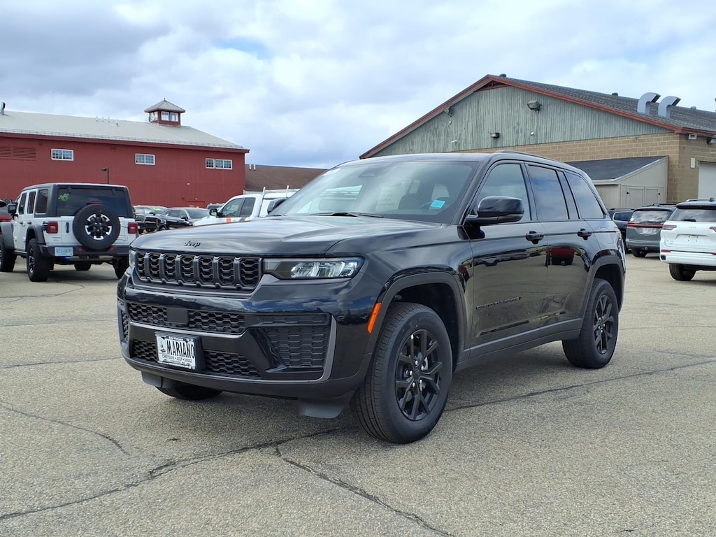 New 2026 Jeep Grand Cherokee Laredo Altitude Sport Utility