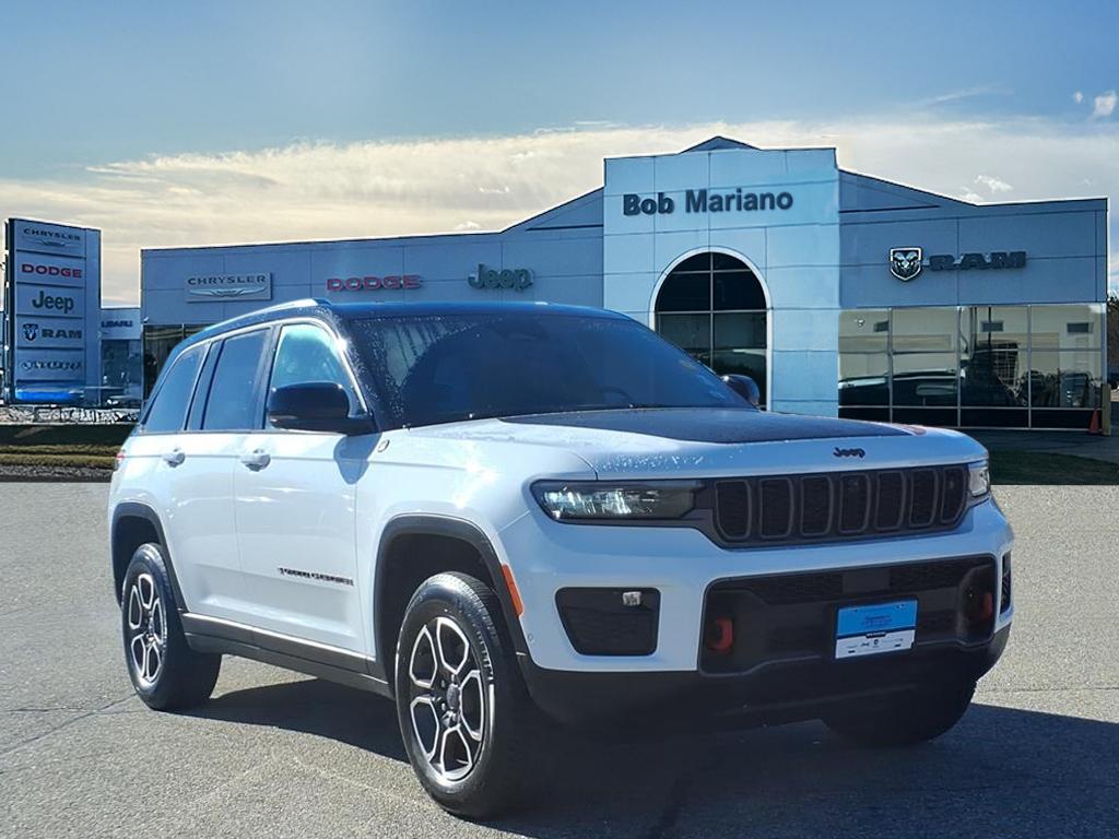 2022 Jeep Grand Cherokee Trailhawk's photo