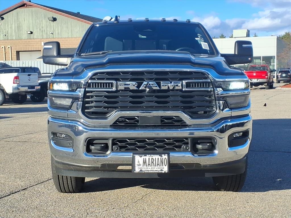 2026 RAM 3500 Tradesman - Photo 2