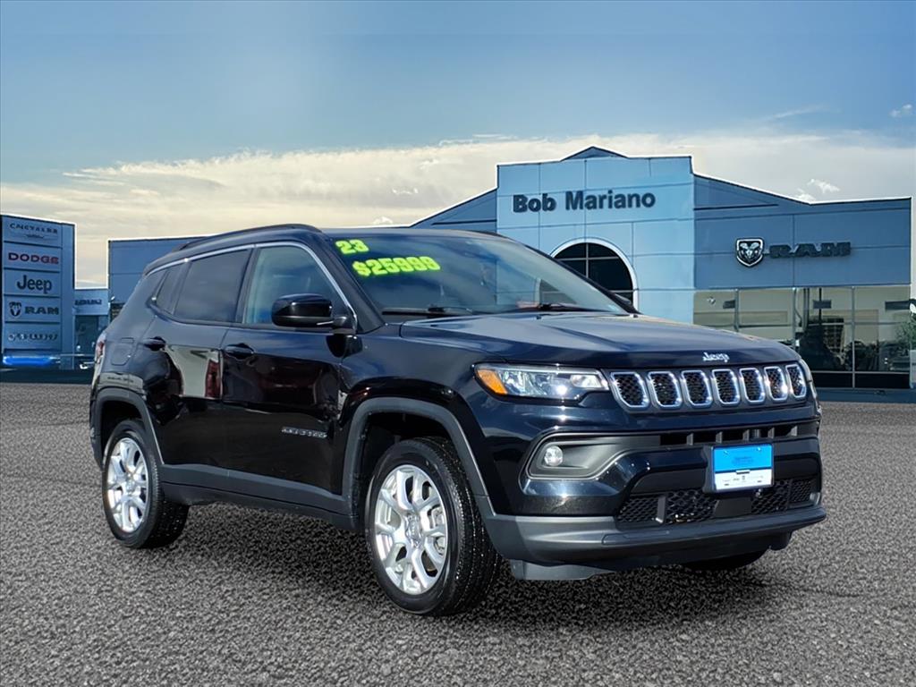 2023 Jeep Compass Latitude Lux's photo