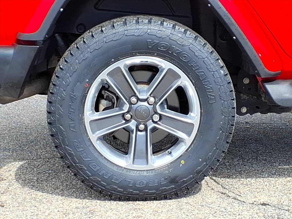 2021 Jeep Wrangler Unlimited Sahara photo 2