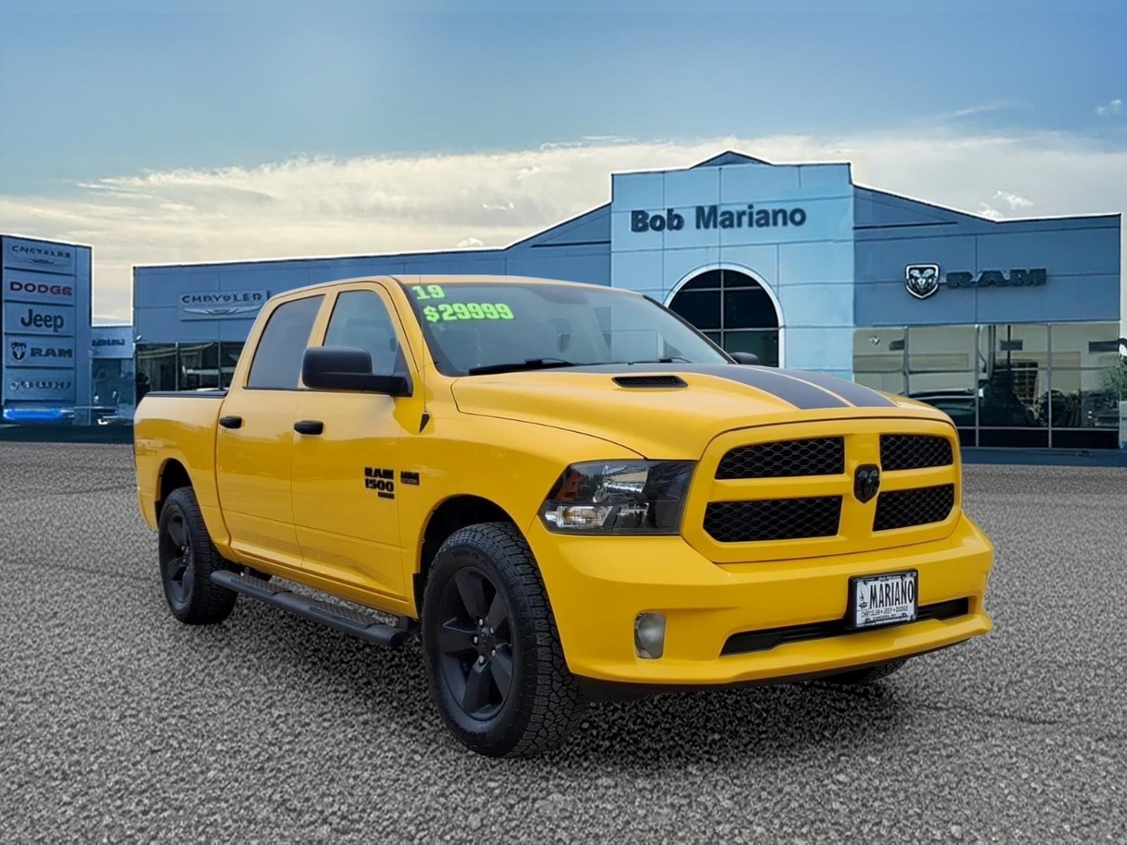 2019 RAM 1500 Classic Express Crew Cab 4x4 5'7's photo