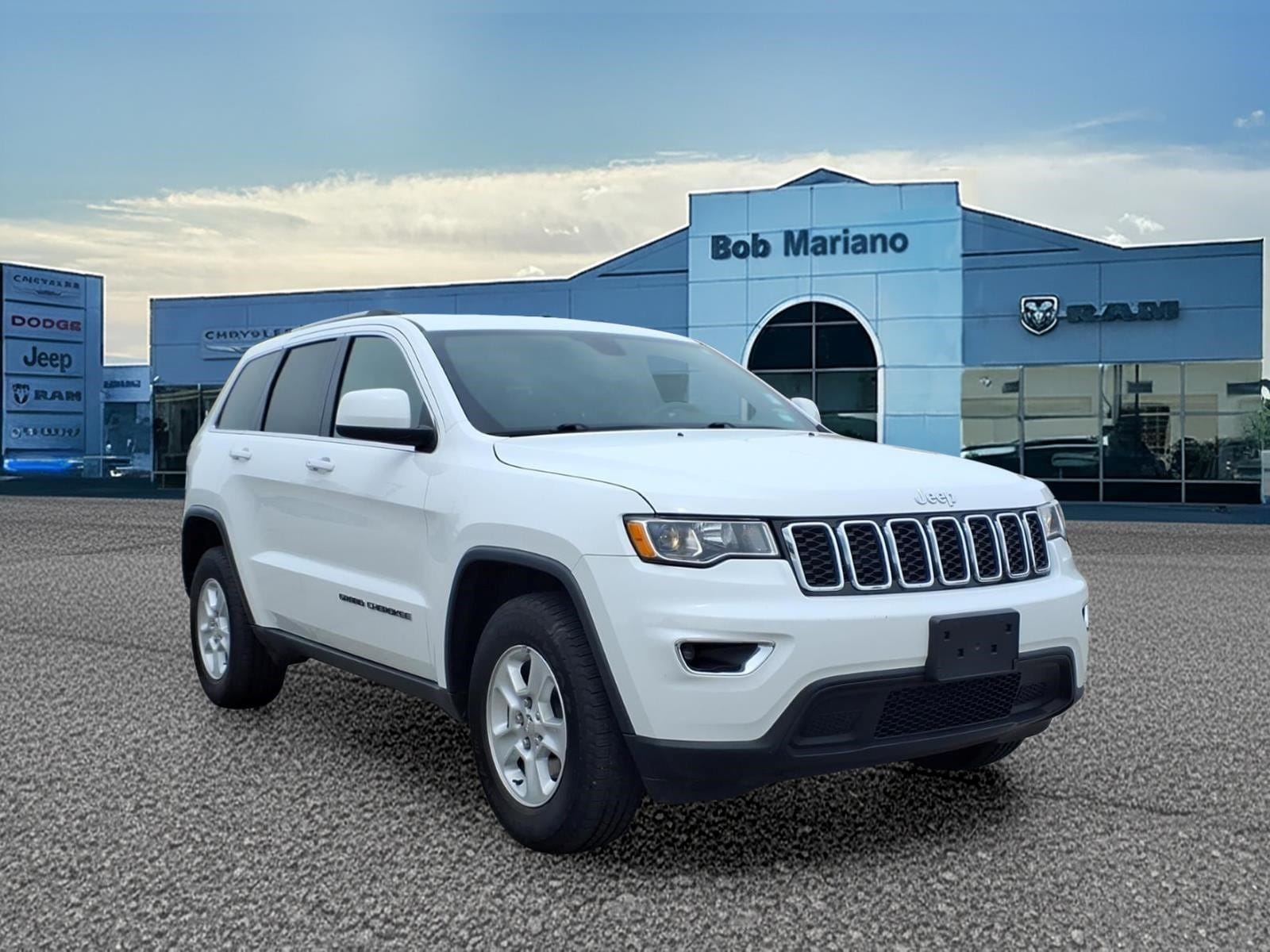 2017 Jeep Grand Cherokee Laredo E 4WD's photo