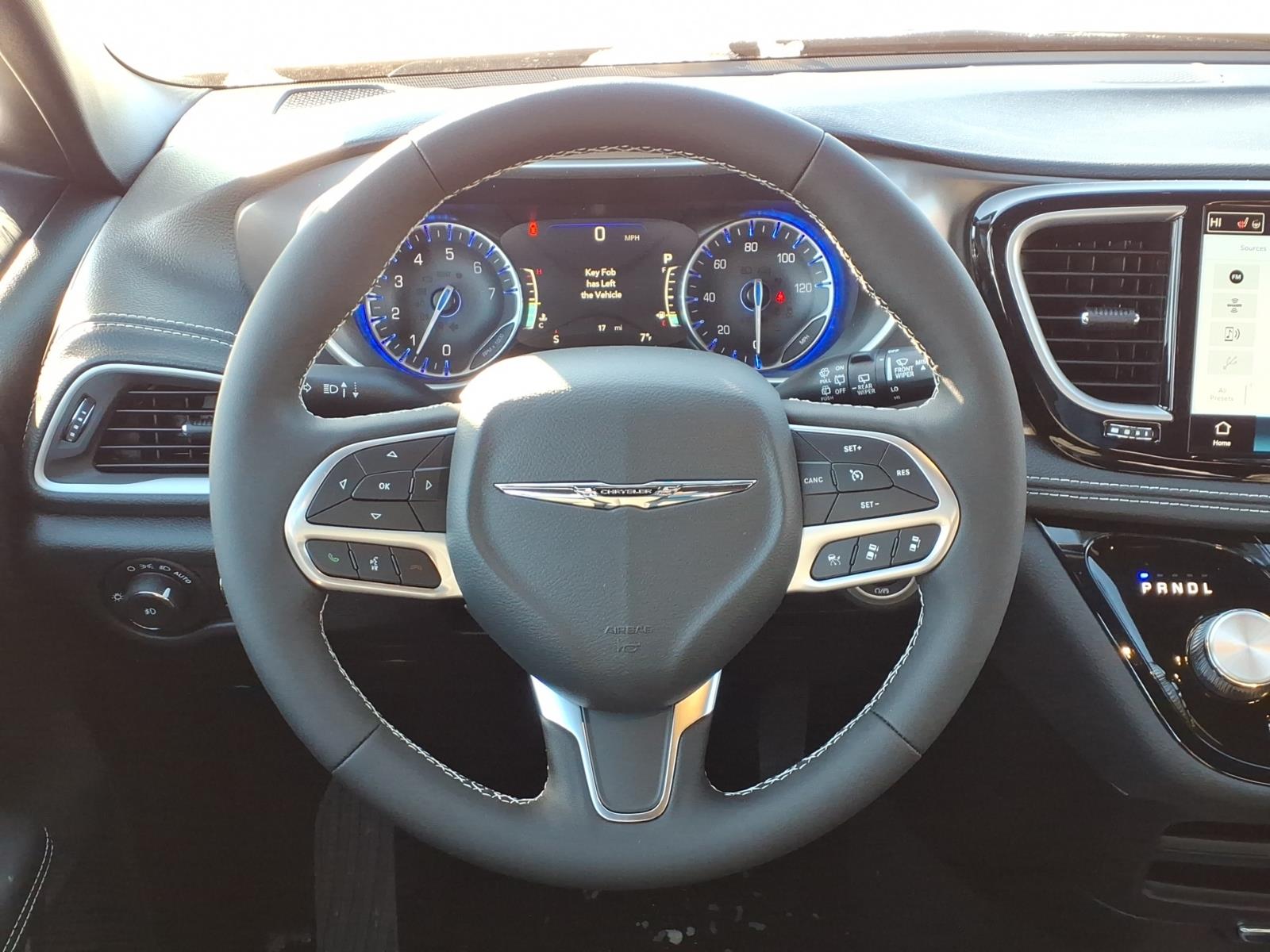 2026 Chrysler Pacifica Select - Photo 7