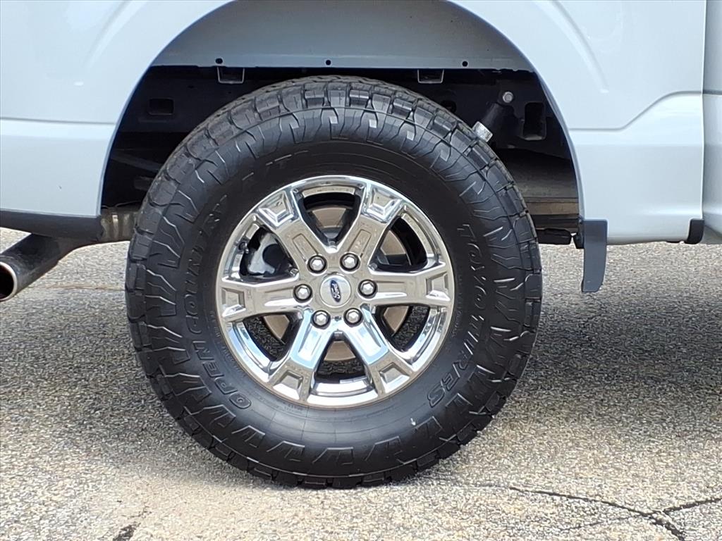 2023 Ford F-150 XLT photo 2