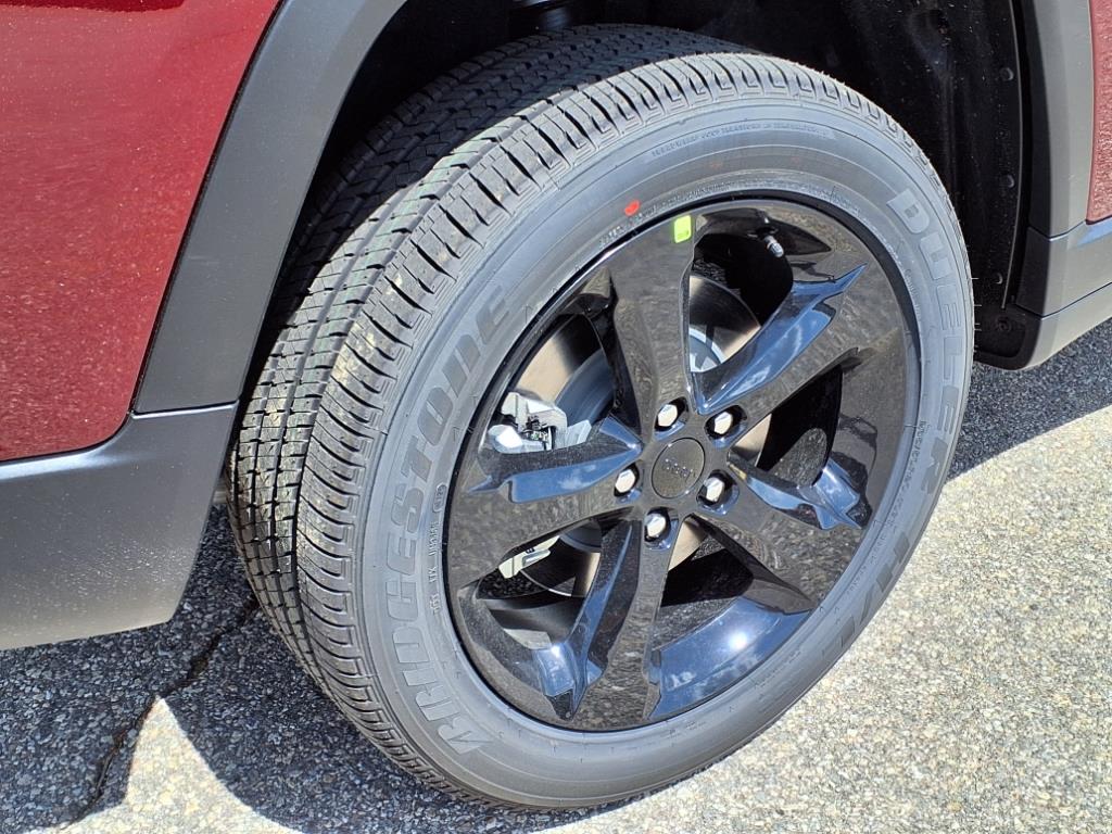 2025 Jeep Grand Cherokee Altitude X photo 3