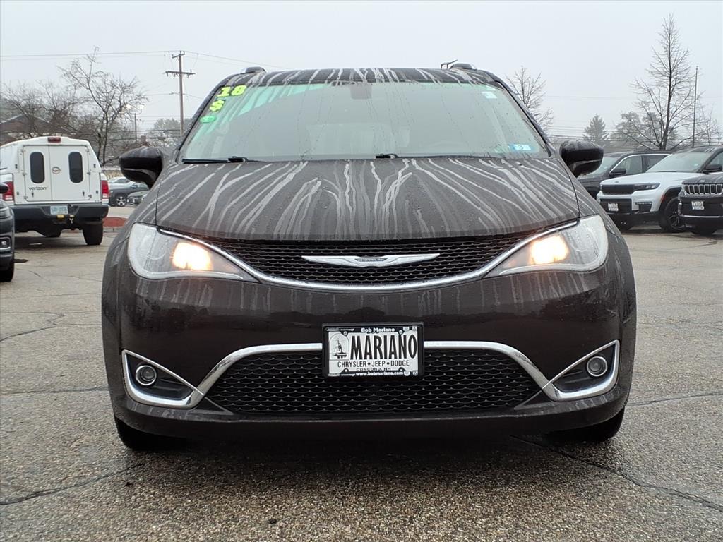 2018 Chrysler Pacifica Touring Plus photo 2