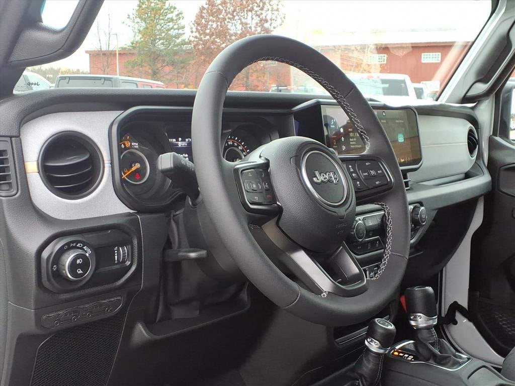 New 2025 Jeep Gladiator Sport S Pickup