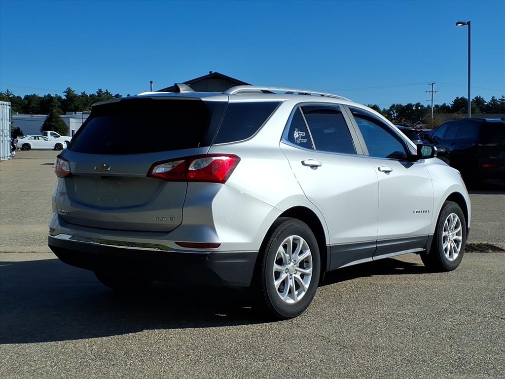 2021 Chevrolet Equinox LT photo 3