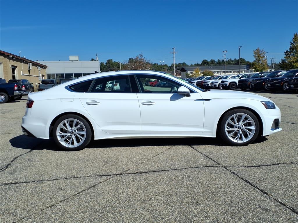 2022 Audi A5 Premium Quattro photo 2